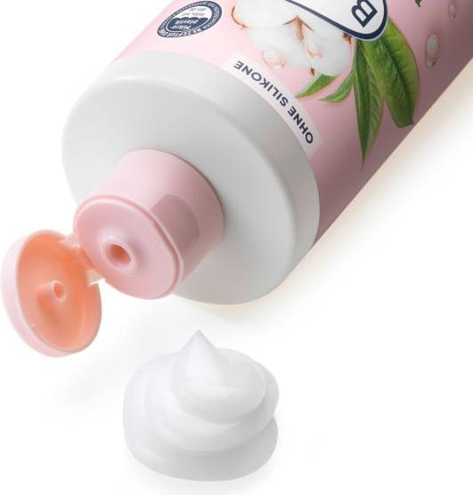 Produktbild dm Balea Spülung Natural Beauty Bio-Baumwoll-Extrakt und Grüner-Tee-Extrakt (350 ml)
