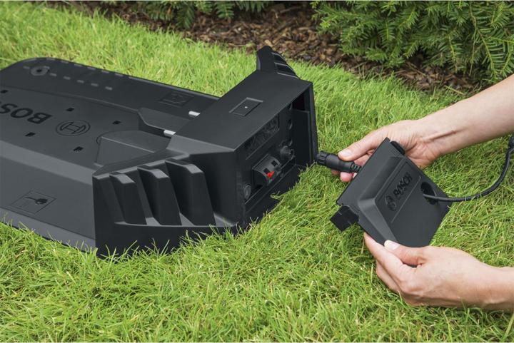 Produktbild Bosch Home & Garden Mähroboter Indego M 700 (700 m²)