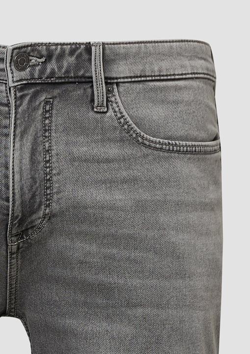 Produktbild S.Oliver Jeans-Hose Jeans-Bermuda / Regular Fit / Mid Rise / Straight Leg (44)