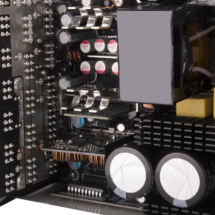 Immagine prodotto Silverstone DA1650 Gold, alimentatore ATX 80 Plus Gold completamente modulare da 1650 W, SST-DA1650-G (1650 W)