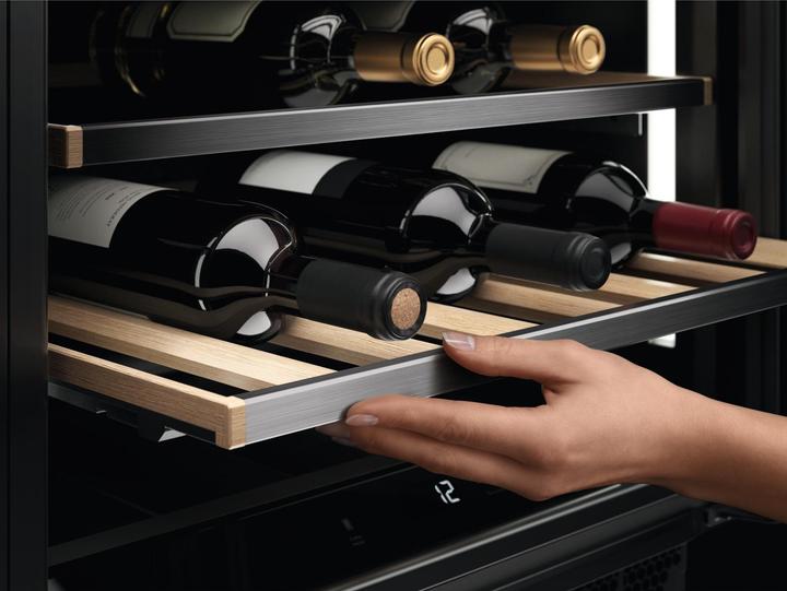 Actual product image Electrolux Winiarka EWUS040B8B