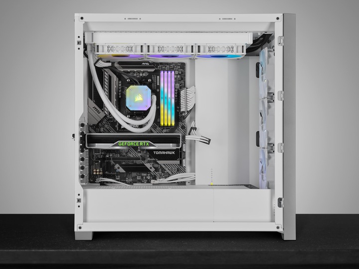 Image du produit Corsair Vengeance RGB RT (4 x 8GB, 3600 MHz, RAM DDR4, DIMM)