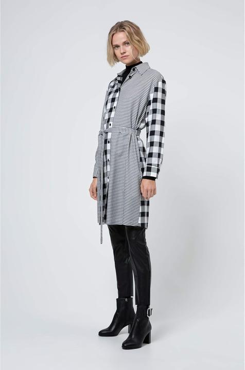 Actual product image HUGO Block Heel Medium Width Non-Water Resistant (41)