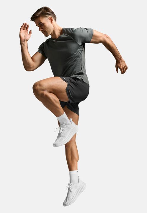Produktbild 2XU Aero Mesh Tee (S)