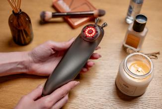Actual product image Humanas Serenum facelift and massage device