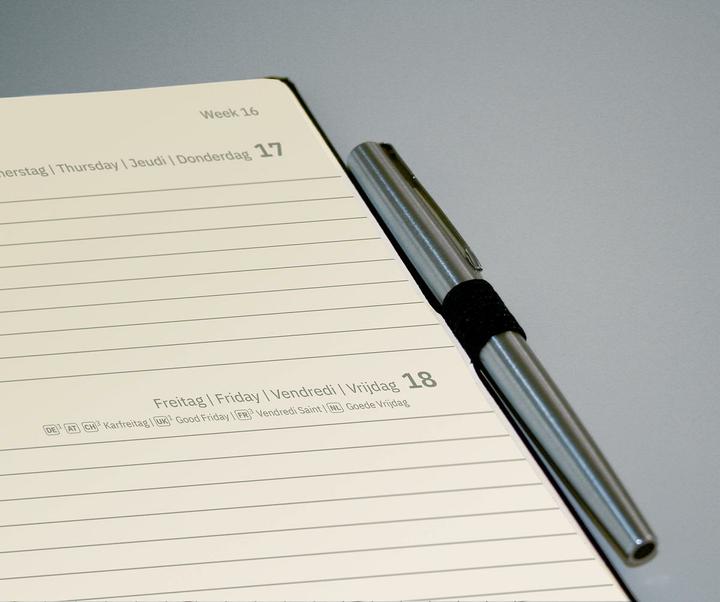 Actual product image Sigel Weekly calendar 2025 C2513 1W/2S black 15.1x10.8cm (German)
