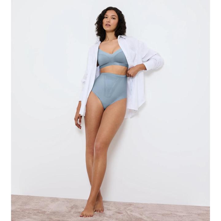 Actual product image Triumph String Red Label Shape Smart (M, Single pack)