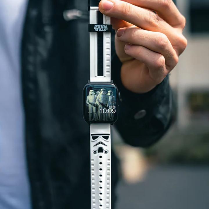 Immagine prodotto Moby Fox Star Wars - Apple Watch Armband 38/40/41/42/44/45/49 mm (Stormtrooper 3D) (Silicone)