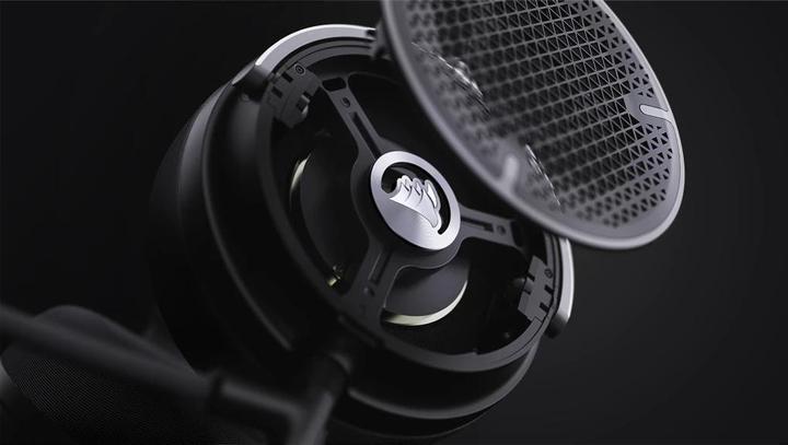 Actual product image Corsair VIRTUOSO PRO Open Back Streaming/Gaming Headset - Carbon-CA-9011370-NA (Cable)
