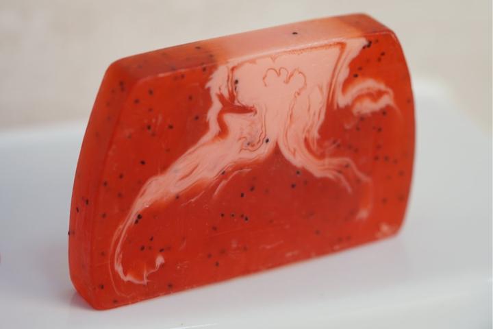 Immagine prodotto Sapone alla FRAGOLA 10 x 6,7 cm 100 gr. (Sapone duro)