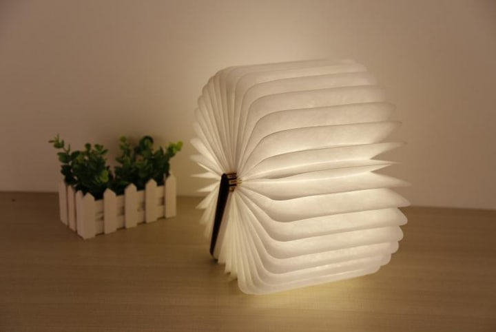 Produktbild Happy Lamp Buchlampe