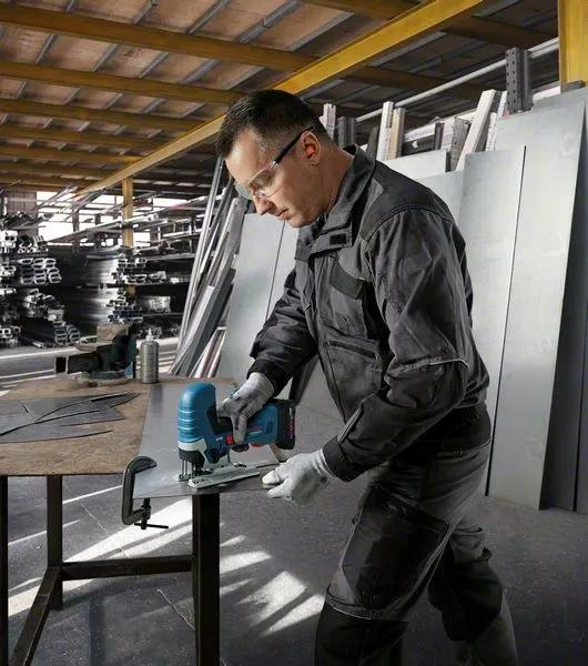 Produktbild Bosch Professional Akku-Stichsäge GST 18V-125 S (Solo,L)