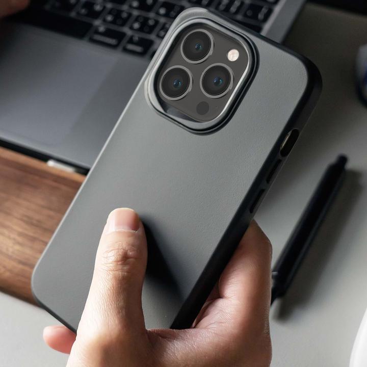 Actual product image RhinoShield SolidSuit (Apple iPhone 14 Pro)