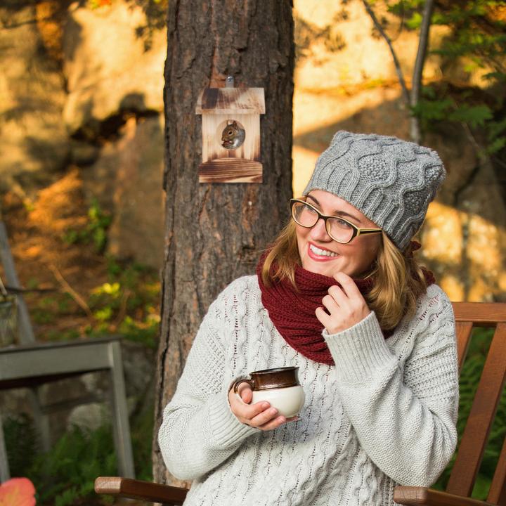 Produktbild Relaxdays Eichhörnchen Futterhaus