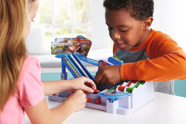 Productafbeelding Super Mario - Kart Racing (Meertalig)