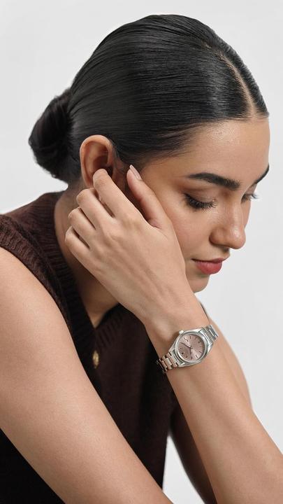 Actual product image Seiko Quartz (Analogue wristwatch, 30 mm)