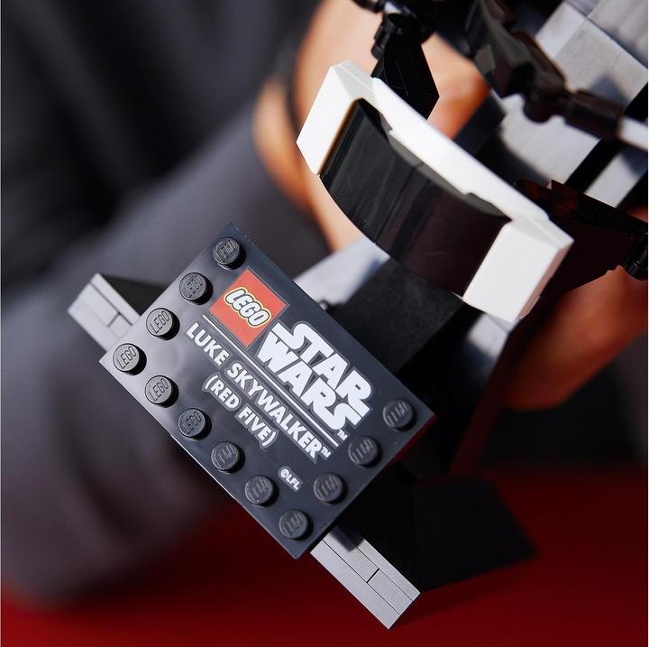 Produktbild LEGO Helm von Luke Skywalker (75327, LEGO Star Wars)