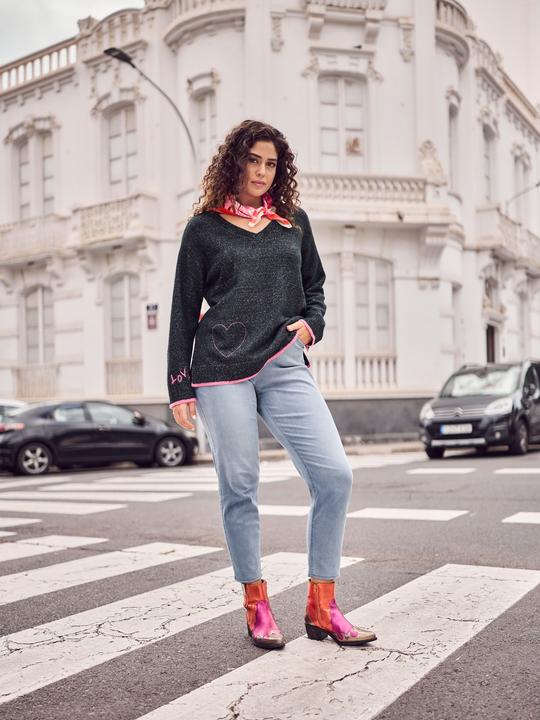 Image du produit Ulla Popken Pull col en V et manches longues, coeur brodé (46, 48)