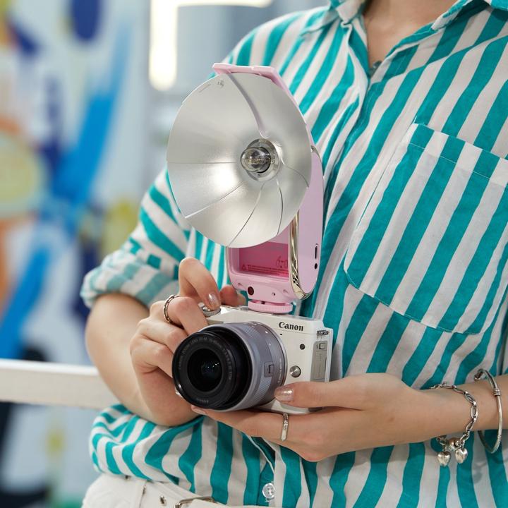 Actual product image Godox Retro Lux Senior Pink (Plug-on flash, Canon, Fujifilm, Nikon, Olympus, Pentax, Sony)