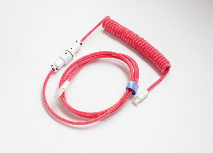 Produktbild Ducky Premicord Apple Red Spiralkabel, USB Typ C auf Typ A - 1,8m (1.80 m, USB 2.0)
