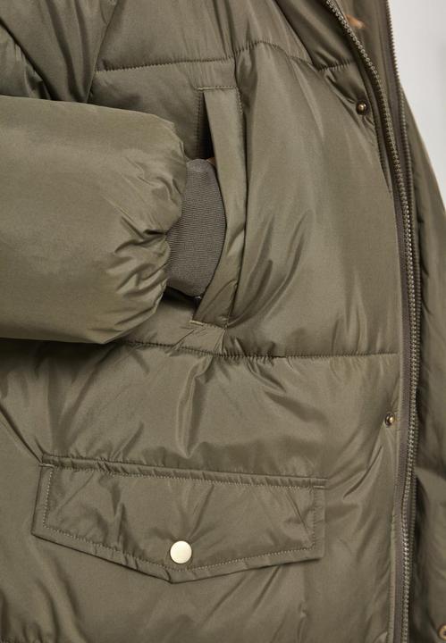 Produktbild Urban Classics Ladies Oversize Faux Fur Puffer Coat (XS)