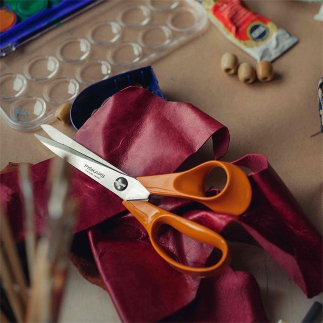 Produktbild Fiskars Universalschere Bypass Classic
