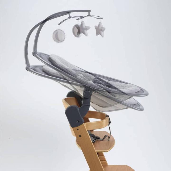 Produktbild BabyGo Hochstuhl Family Newborn - Treppenhochstuhl ab Geburt - Farbe: Grey/Natur