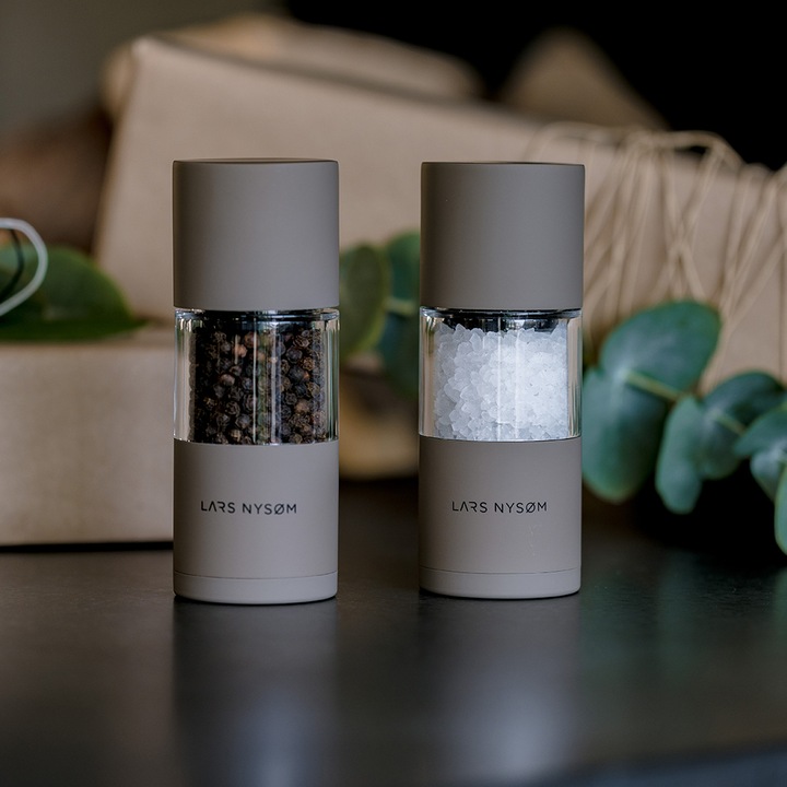 Actual product image Lars Nysøm Salt & pepper mill set Sjael (Salt, Pepper, Sea salt, Nutmeg, Various spices, Chili, Herbs)