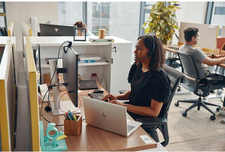 Productafbeelding Poly Blackwire 3220 + USB-C/A Adapter (Bedraad, USB-C, Avaya, Cisco, Skype, Verenig)