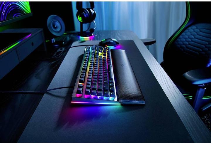 Actual product image Razer Blackwidow V4 (DE, Cable)