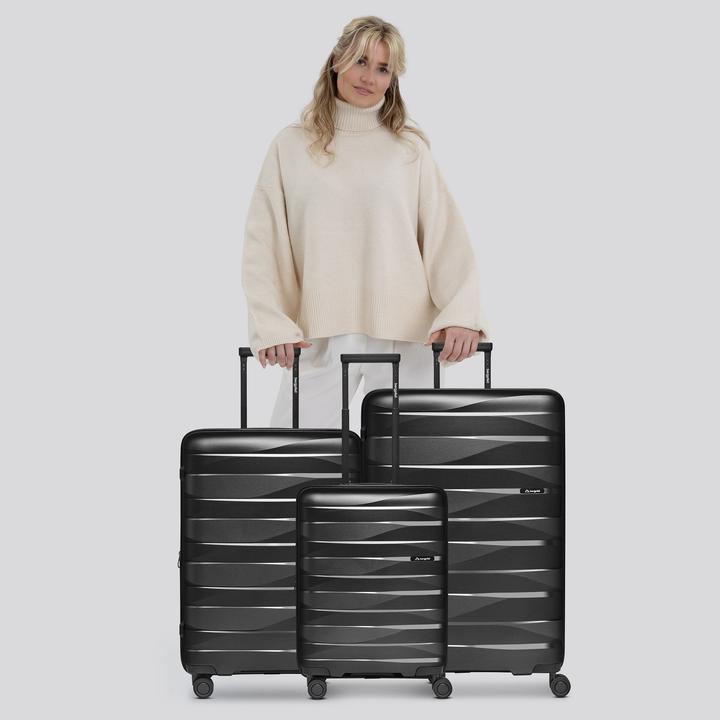 Actual product image Bergpfeil Travel 4-wheel suitcase set, 3-piece, with stretch fold (228 l)