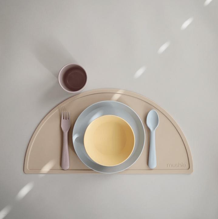 Immagine prodotto Mushie Set di 2 piatti per bambini rotondi Pale Daffodil