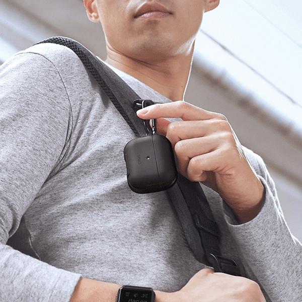 Productafbeelding Uniq etui Valencia AirPods Pro czarny/midnight black Antimicrobial (Hoofdtelefoon hoes)