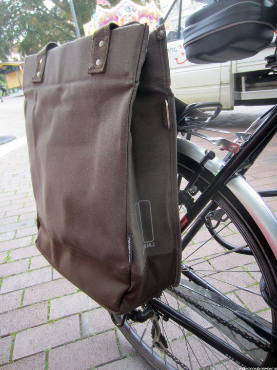 Produktbild Basil Urban Fold Cross Body Bag (25 l, Gepäckträgertasche)