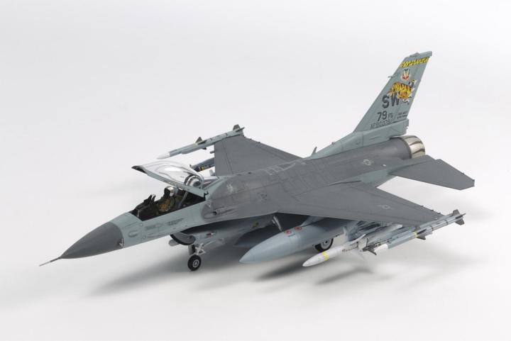 Produktbild Tamiya Lockheed Martin F-16 CJ