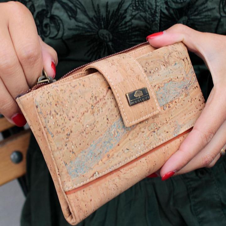 Actual product image Montado Rainbow Shift M" wallet