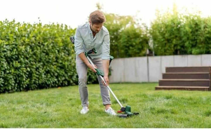 Actual product image Bosch Home & Garden Universal GrassCut (Trim line)