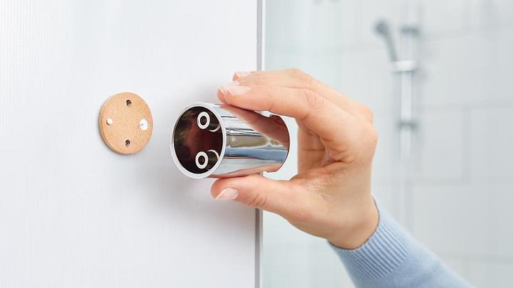 Image du produit tesa Support de douche mural SPAA avec solution adhésive sans perçage
