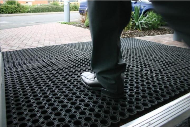 Actual product image Coba Europe Ringgummimatten 1m x 1.5m (150 x 100 cm)