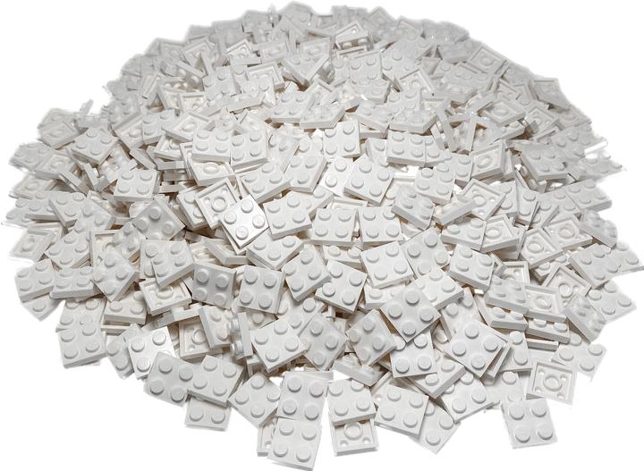 Actual product image LEGO 2x2 plates white - Plate White 3022 - 250 pcs. (3022, LEGO Accessories)