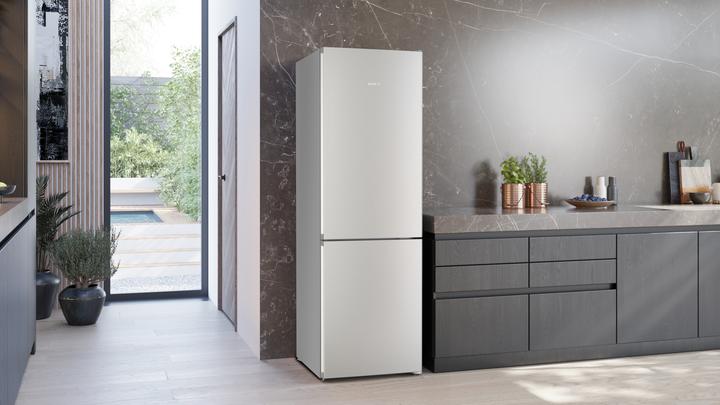 Actual product image Siemens Fridge freezer (321 l)