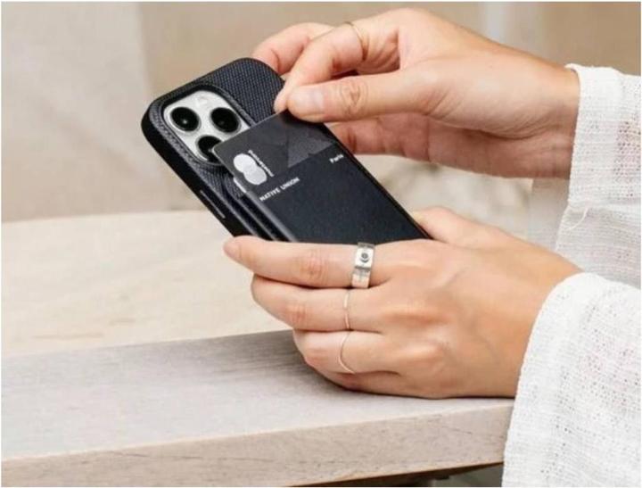 Actual product image Native Union (Re)Classic Wallet | Magnetic