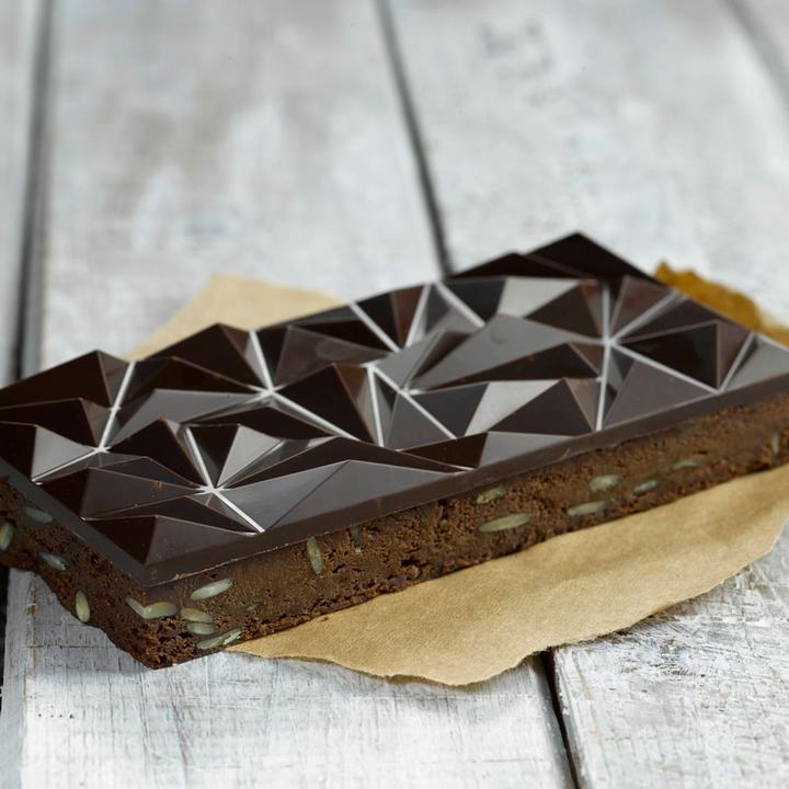 Produktbild Carma Black Zabuye Couverture, 83% (1 x)