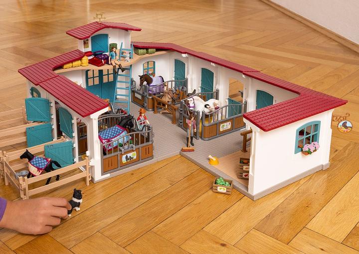 Actual product image Schleich Horse Club Riding School