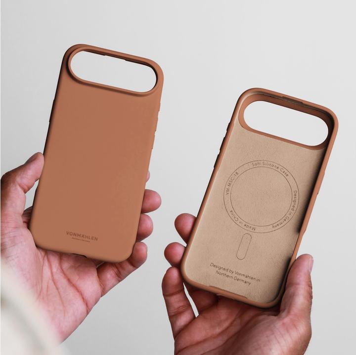 Immagine prodotto Vonmählen Back Cover Soft Silicone iPhone 17 Air Dark Cream (Apple iPhone 17 Pro)