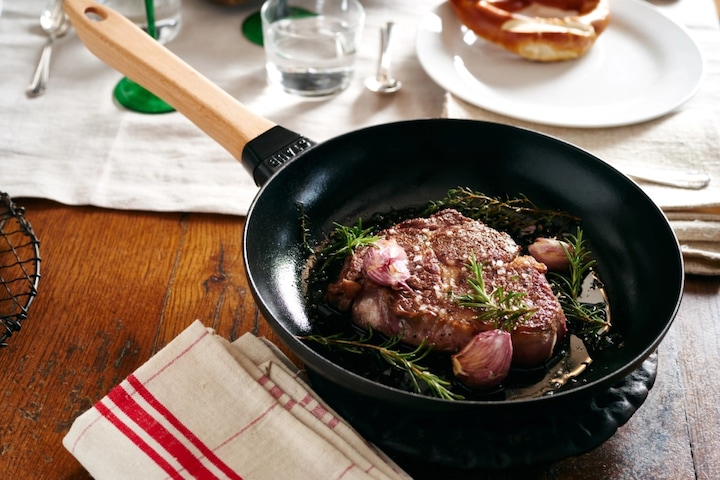 Actual product image Staub Frying pan (28 cm, Frying pan, Cast iron)