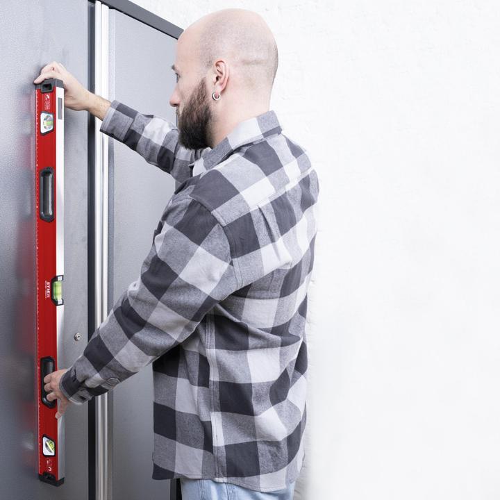 Immagine prodotto Stier Livella Premium con magnete e tre livelle 1800 mm ±0,5 mm/m (180 cm)