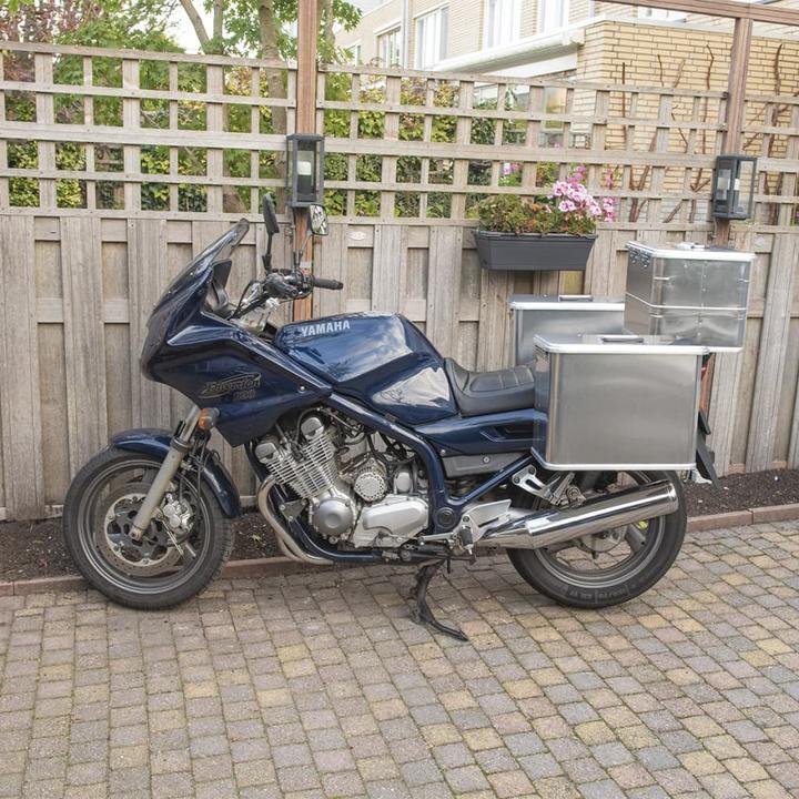 Image du produit ProPlus Coffre moto en aluminium avec couvercle et serrure cylindrique côté Case 36L (36 l)