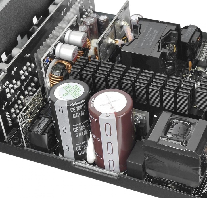 Produktbild Thermaltake Toughpower GF1 (750 W)