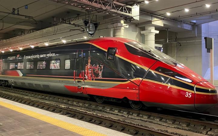 Immagine prodotto Arnold FS Trenitalia 4 pezzi. Unità multipla Frecciarossa 1000 Ducati Ep. VI DCS (Traccia N)